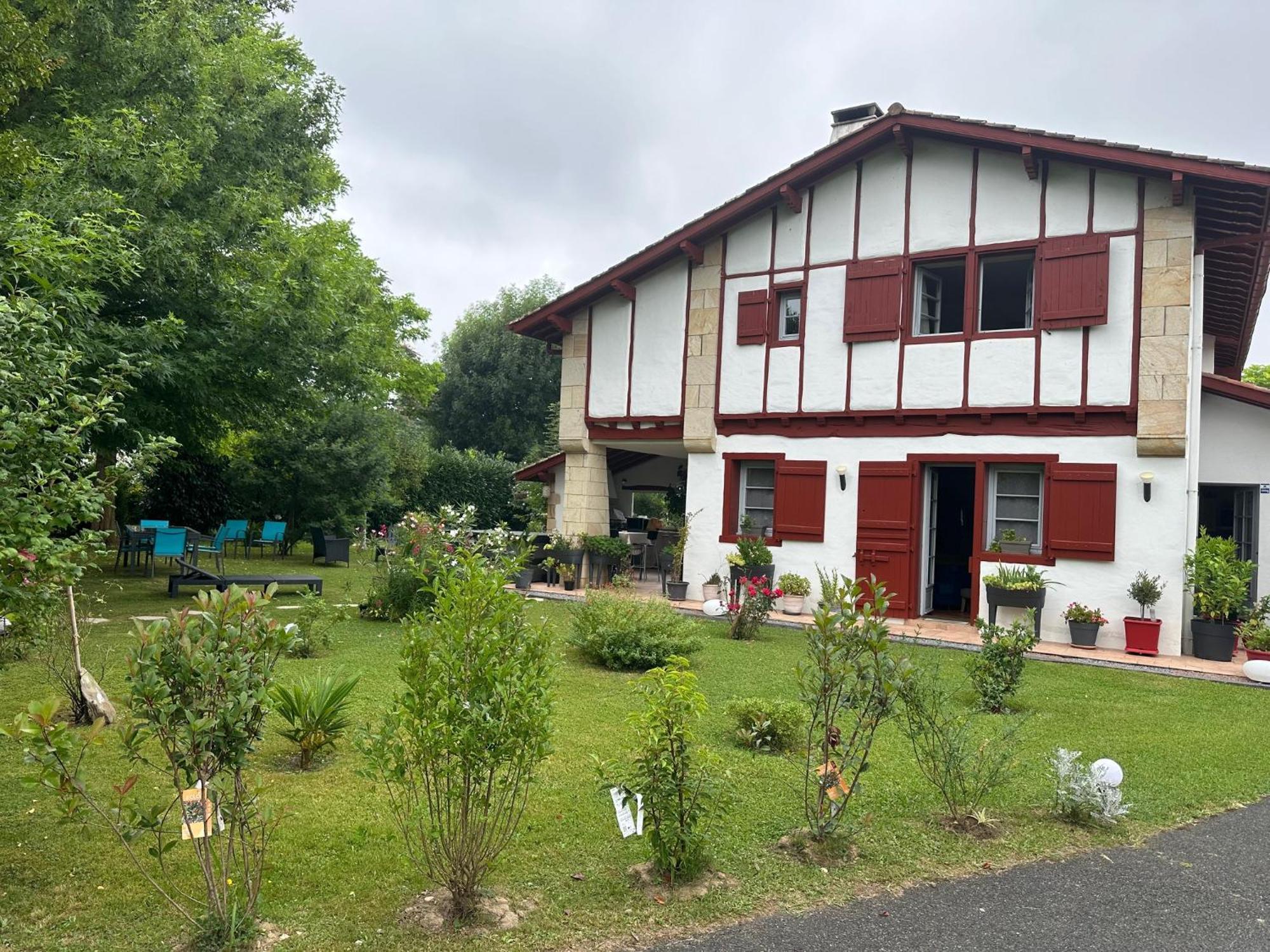 Les Chambres D'Arrauntz Ustaritz Bagian luar foto